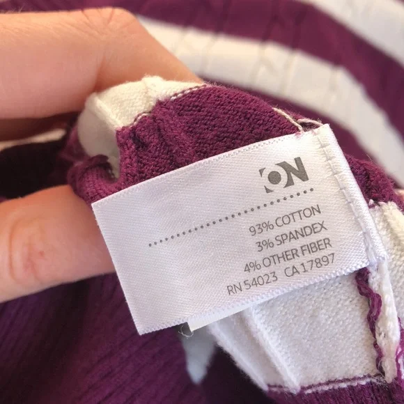 Women’s Old Navy V-Neck Striped Sweater Size Small - Picture 8 of 8